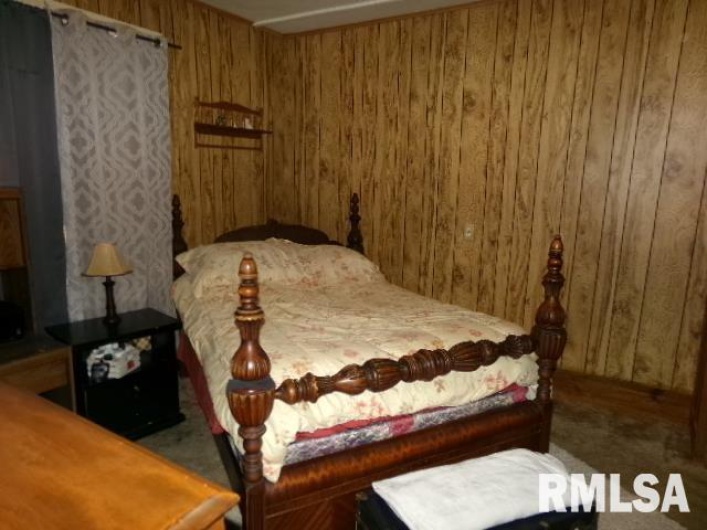 318 WILLIAMS Street, Rosiclare, Illinois 62982, 4 Bedrooms Bedrooms, 0 ,2 BathroomsBathrooms,Residential,For Sale,WILLIAMS,0,RMAEB454960