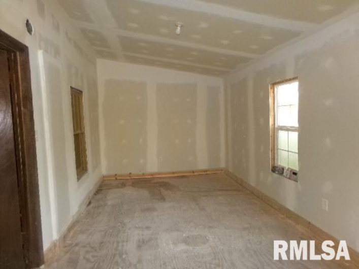 318 WILLIAMS Street, Rosiclare, Illinois 62982, 4 Bedrooms Bedrooms, 0 ,2 BathroomsBathrooms,Residential,For Sale,WILLIAMS,0,RMAEB454960