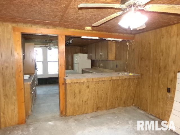 318 WILLIAMS Street, Rosiclare, Illinois 62982, 4 Bedrooms Bedrooms, 0 ,2 BathroomsBathrooms,Residential,For Sale,WILLIAMS,0,RMAEB454960