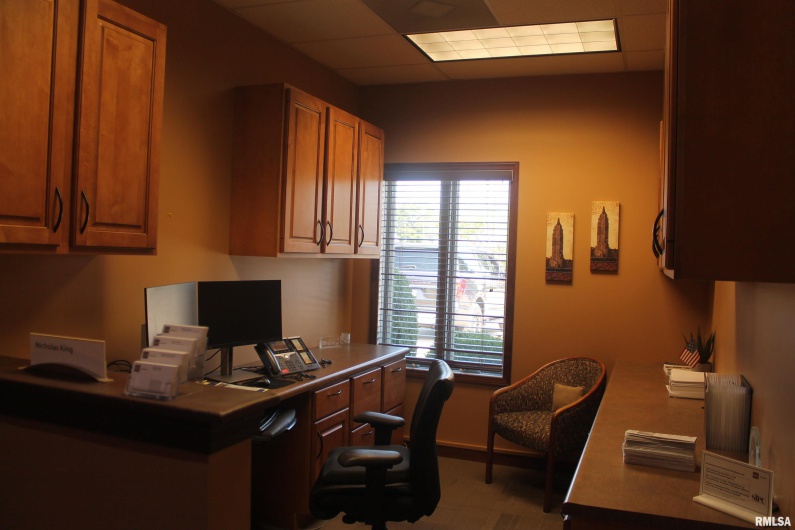 1401 FINANCIAL Drive, Carbondale, Illinois 62901, 0 , 0 ,0,Commercial Sale,For Sale,FINANCIAL,0,RMAEB454950