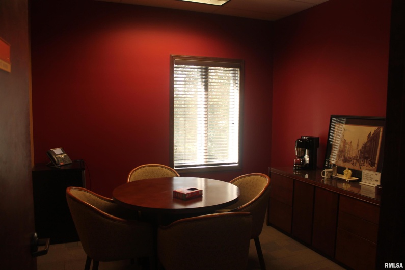 1401 FINANCIAL Drive, Carbondale, Illinois 62901, 0 , 0 ,0,Commercial Sale,For Sale,FINANCIAL,0,RMAEB454950