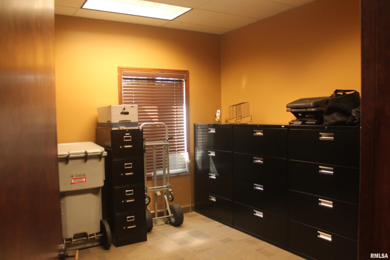 1401 FINANCIAL Drive, Carbondale, Illinois 62901, 0 , 0 ,0,Commercial Sale,For Sale,FINANCIAL,0,RMAEB454950