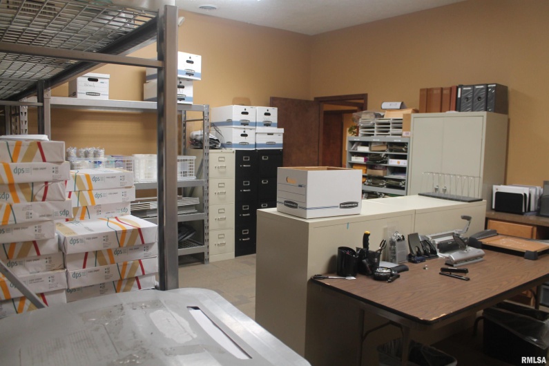 1401 FINANCIAL Drive, Carbondale, Illinois 62901, 0 , 0 ,0,Commercial Sale,For Sale,FINANCIAL,0,RMAEB454950