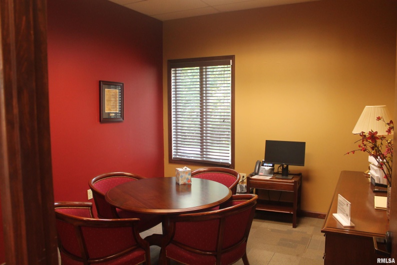 1401 FINANCIAL Drive, Carbondale, Illinois 62901, 0 , 0 ,0,Commercial Sale,For Sale,FINANCIAL,0,RMAEB454950