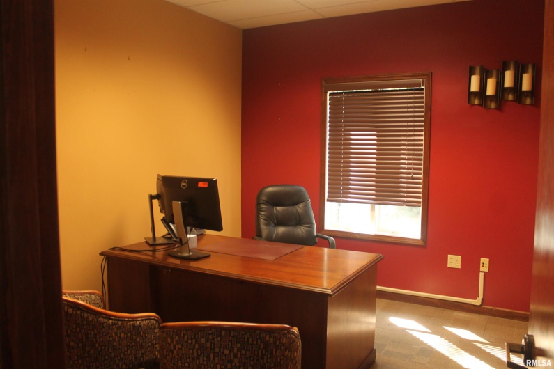 1401 FINANCIAL Drive, Carbondale, Illinois 62901, 0 , 0 ,0,Commercial Sale,For Sale,FINANCIAL,0,RMAEB454950
