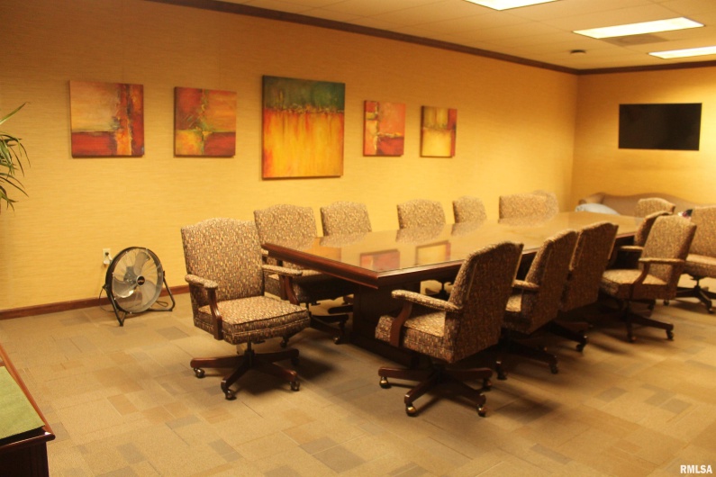 1401 FINANCIAL Drive, Carbondale, Illinois 62901, 0 , 0 ,0,Commercial Sale,For Sale,FINANCIAL,0,RMAEB454950