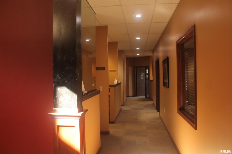 1401 FINANCIAL Drive, Carbondale, Illinois 62901, 0 , 0 ,0,Commercial Sale,For Sale,FINANCIAL,0,RMAEB454950