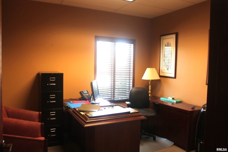 1401 FINANCIAL Drive, Carbondale, Illinois 62901, 0 , 0 ,0,Commercial Sale,For Sale,FINANCIAL,0,RMAEB454950