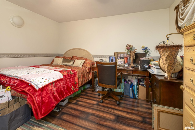 2372 LOGAN Street, Murphysboro, Illinois 62966, 4 Bedrooms Bedrooms, 0 ,3 BathroomsBathrooms,Residential,For Sale,LOGAN,0,RMAEB455163