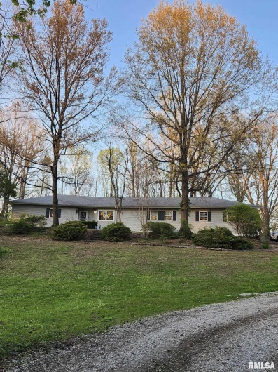 2372 LOGAN Street, Murphysboro, Illinois 62966, 4 Bedrooms Bedrooms, 0 ,3 BathroomsBathrooms,Residential,For Sale,LOGAN,0,RMAEB455163