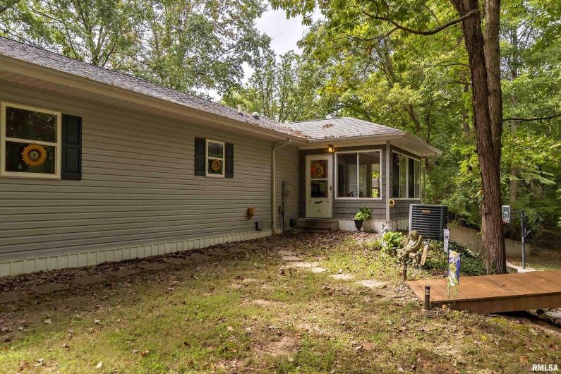 2372 LOGAN Street, Murphysboro, Illinois 62966, 4 Bedrooms Bedrooms, 0 ,3 BathroomsBathrooms,Residential,For Sale,LOGAN,0,RMAEB455163