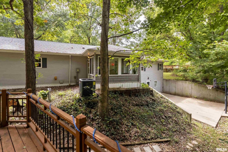 2372 LOGAN Street, Murphysboro, Illinois 62966, 4 Bedrooms Bedrooms, 0 ,3 BathroomsBathrooms,Residential,For Sale,LOGAN,0,RMAEB455163