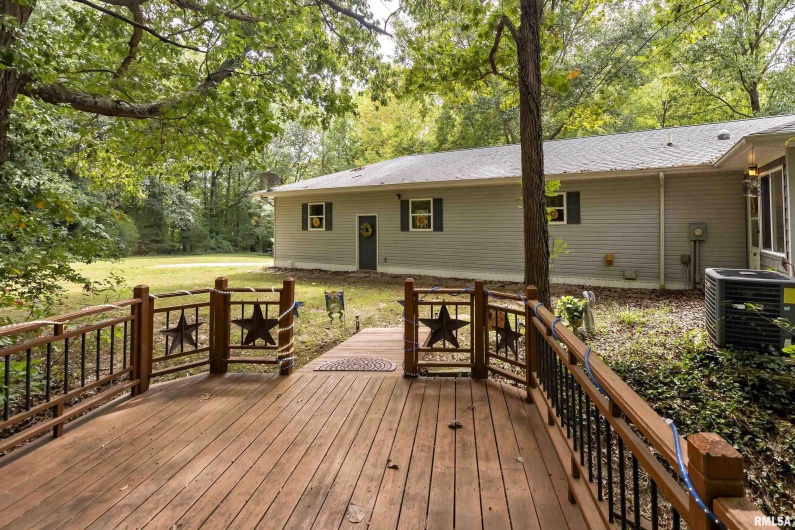 2372 LOGAN Street, Murphysboro, Illinois 62966, 4 Bedrooms Bedrooms, 0 ,3 BathroomsBathrooms,Residential,For Sale,LOGAN,0,RMAEB455163