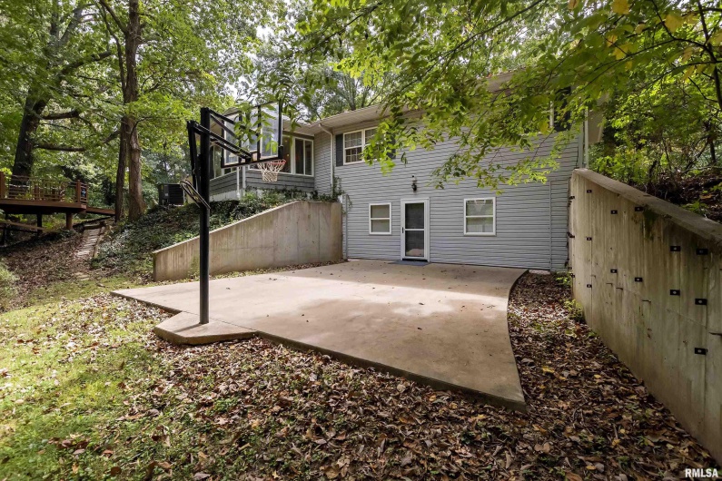 2372 LOGAN Street, Murphysboro, Illinois 62966, 4 Bedrooms Bedrooms, 0 ,3 BathroomsBathrooms,Residential,For Sale,LOGAN,0,RMAEB455163