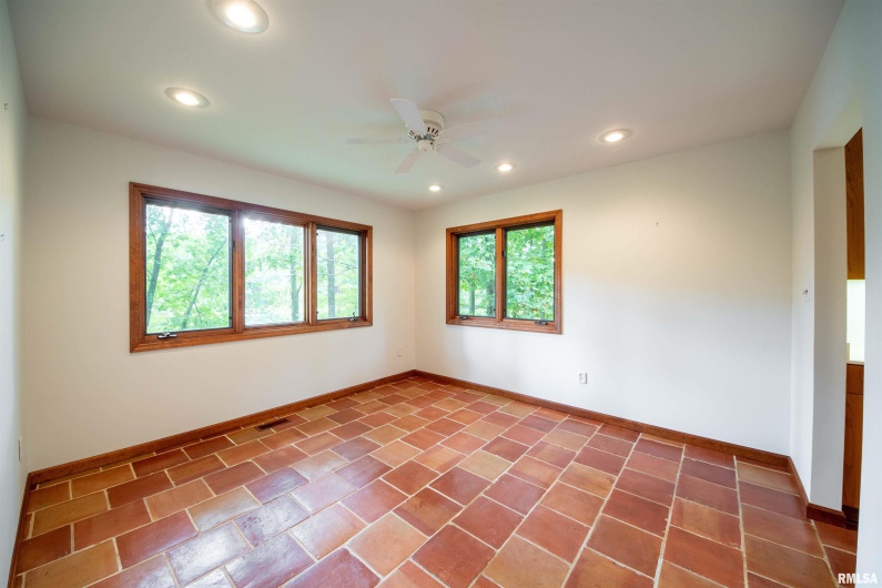 103 Loblolly Lane, Carbondale, Illinois 62902, 3 Bedrooms Bedrooms, 0 ,3 BathroomsBathrooms,Residential,For Sale,Loblolly,0,RMAQC4256173