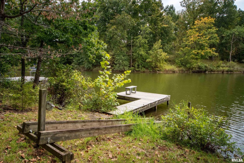 103 Loblolly Lane, Carbondale, Illinois 62902, 3 Bedrooms Bedrooms, 0 ,3 BathroomsBathrooms,Residential,For Sale,Loblolly,0,RMAQC4256173