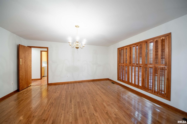 103 Loblolly Lane, Carbondale, Illinois 62902, 3 Bedrooms Bedrooms, 0 ,3 BathroomsBathrooms,Residential,For Sale,Loblolly,0,RMAQC4256173