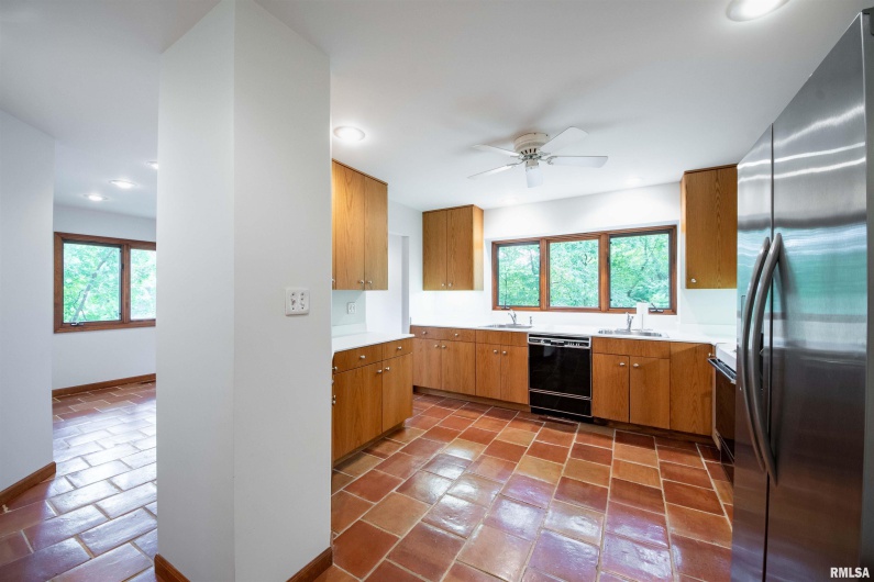 103 Loblolly Lane, Carbondale, Illinois 62902, 3 Bedrooms Bedrooms, 0 ,3 BathroomsBathrooms,Residential,For Sale,Loblolly,0,RMAQC4256173