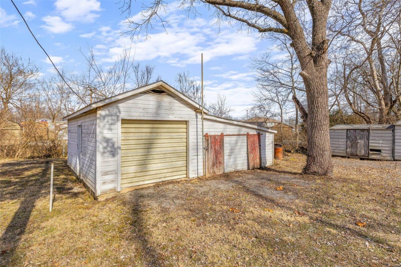 502 KREI Boulevard, Farmington, Missouri 63640, 4 Bedrooms Bedrooms, 8 Rooms Rooms,2 BathroomsBathrooms,Residential,For Sale,KREI,MAR25005014