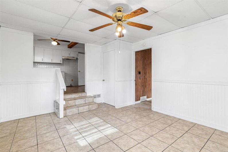 502 KREI Boulevard, Farmington, Missouri 63640, 4 Bedrooms Bedrooms, 8 Rooms Rooms,2 BathroomsBathrooms,Residential,For Sale,KREI,MAR25005014