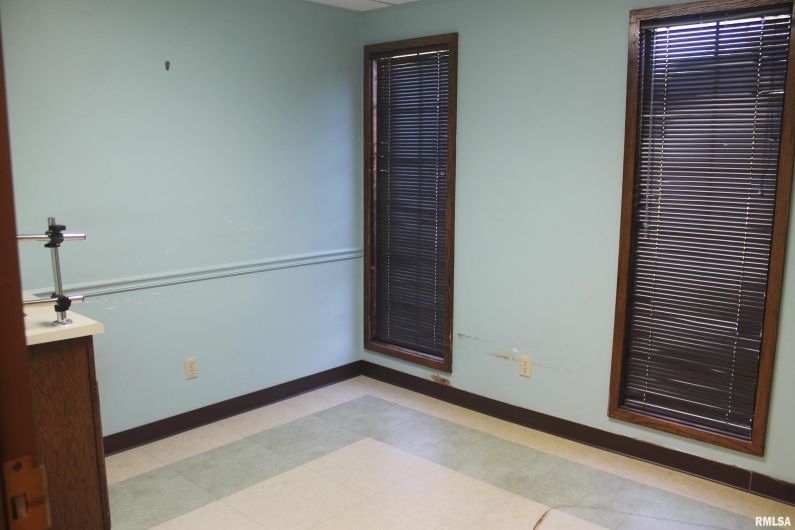 1235 CEDAR Court, Carbondale, Illinois 62901, 0 , 0 ,0,Commercial Sale,For Sale,CEDAR,0,RMAEB455492