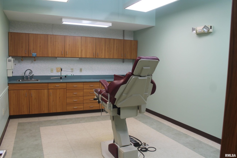 1235 CEDAR Court, Carbondale, Illinois 62901, 0 , 0 ,0,Commercial Sale,For Sale,CEDAR,0,RMAEB455492