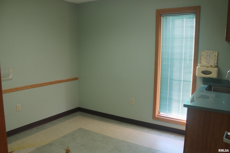 1235 CEDAR Court, Carbondale, Illinois 62901, 0 , 0 ,0,Commercial Sale,For Sale,CEDAR,0,RMAEB455492