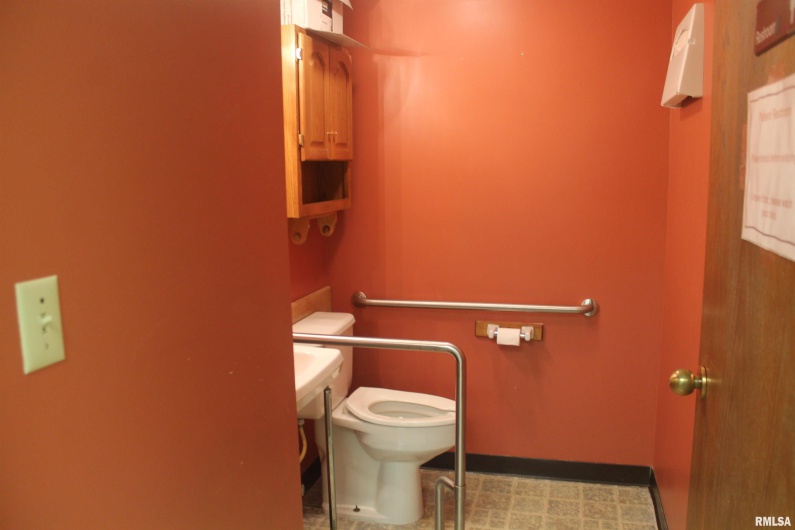 1235 CEDAR Court, Carbondale, Illinois 62901, 0 , 0 ,0,Commercial Sale,For Sale,CEDAR,0,RMAEB455492