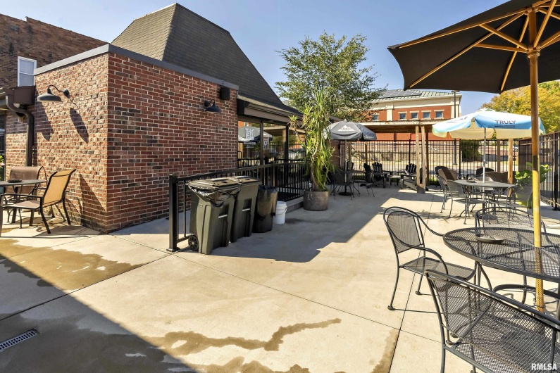101 MONROE Street, Carbondale, Illinois 62901, 0 , 0 ,0,Commercial Sale,For Sale,MONROE,0,RMAEB455473
