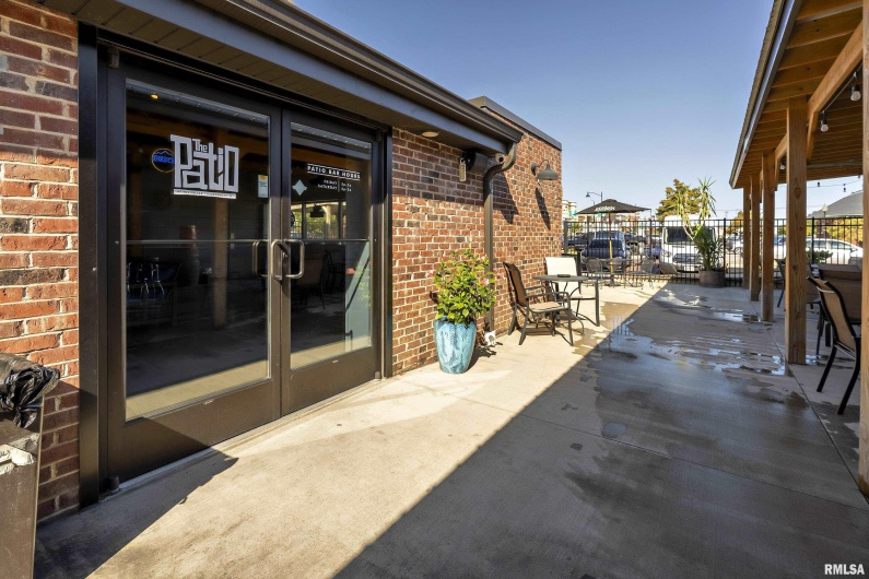 101 MONROE Street, Carbondale, Illinois 62901, 0 , 0 ,0,Commercial Sale,For Sale,MONROE,0,RMAEB455473