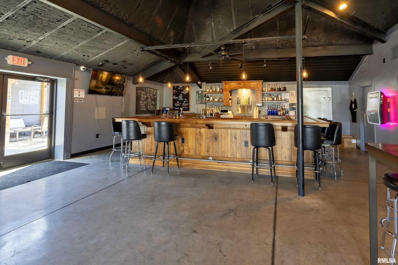 101 MONROE Street, Carbondale, Illinois 62901, 0 , 0 ,0,Commercial Sale,For Sale,MONROE,0,RMAEB455473