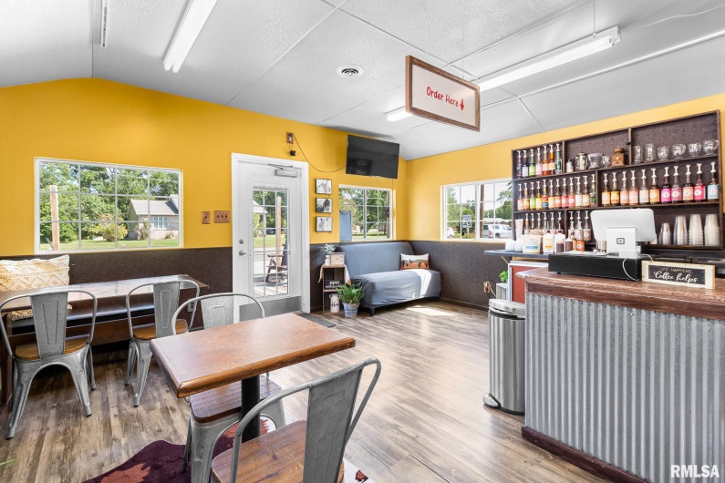 100 UNION Avenue, Dowell, Illinois 62927, 0 , 0 ,0,Commercial Sale,For Sale,UNION,0,RMAQC4257801