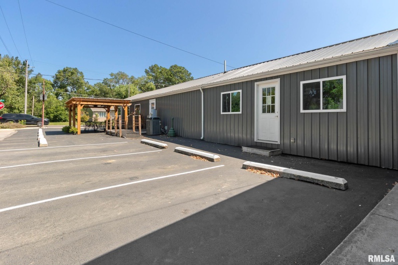 100 UNION Avenue, Dowell, Illinois 62927, 0 , 0 ,0,Commercial Sale,For Sale,UNION,0,RMAQC4257801