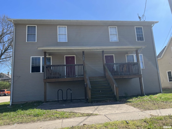 305 & 307 MILL Street, Carbondale, Illinois 62901, 0 , 0 ,0,Residential Income,For Sale,MILL,0,RMAEB455647