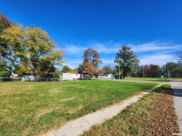 408 Burnett Street, Marion, Illinois 62959, 0 , 0 ,0,Land,For Sale,Burnett,0,RMAEB455780