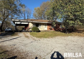 40 Crockett Road, Carbondale, Illinois 62901, 0 , 0 ,0,Residential Income,For Sale,Crockett,0,RMAEB455869