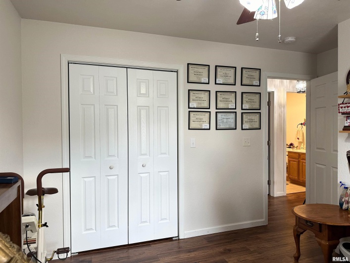 104 TOWNHOUSE Drive, Cambria, Illinois 62915, 3 Bedrooms Bedrooms, 0 ,2 BathroomsBathrooms,Residential,For Sale,TOWNHOUSE,0,RMAEB455685