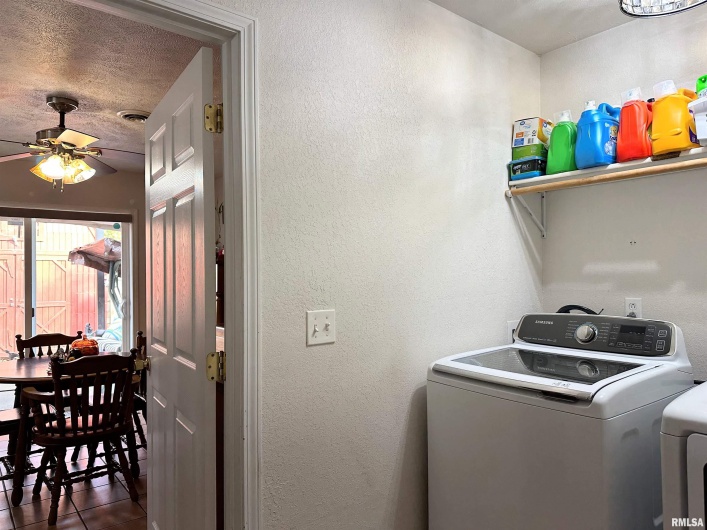 104 TOWNHOUSE Drive, Cambria, Illinois 62915, 3 Bedrooms Bedrooms, 0 ,2 BathroomsBathrooms,Residential,For Sale,TOWNHOUSE,0,RMAEB455685