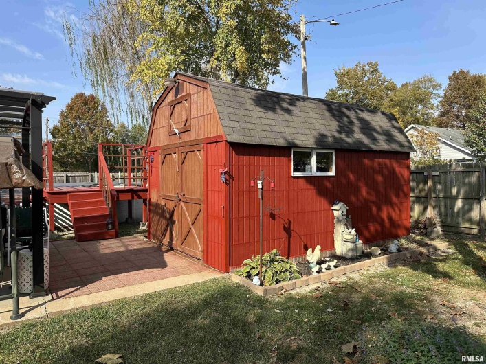 104 TOWNHOUSE Drive, Cambria, Illinois 62915, 3 Bedrooms Bedrooms, 0 ,2 BathroomsBathrooms,Residential,For Sale,TOWNHOUSE,0,RMAEB455685