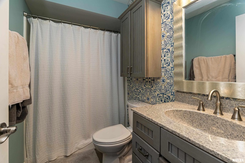 75 Bedrock Ridge, Elkville, Illinois 62932, 3 Bedrooms Bedrooms, 0 ,2 BathroomsBathrooms,Residential,For Sale,Bedrock,0,RMAEB455899