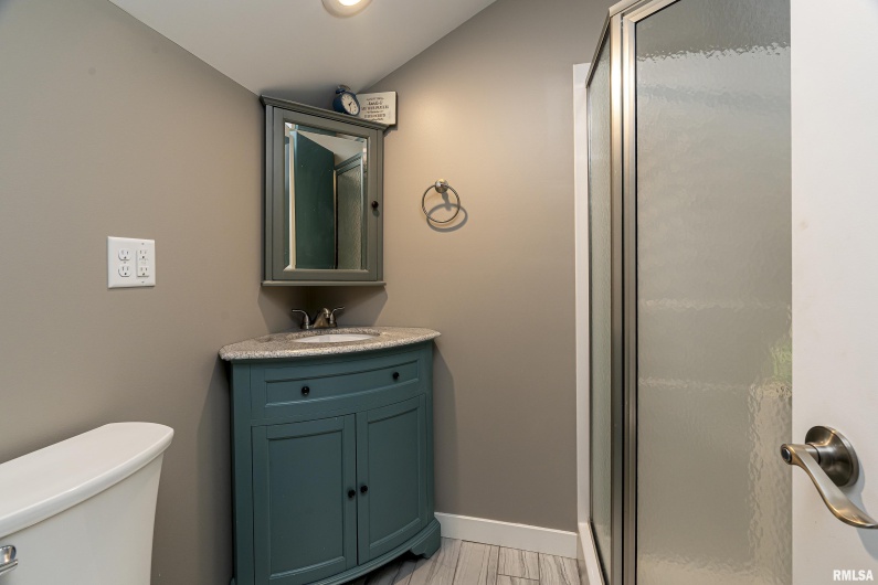 75 Bedrock Ridge, Elkville, Illinois 62932, 3 Bedrooms Bedrooms, 0 ,2 BathroomsBathrooms,Residential,For Sale,Bedrock,0,RMAEB455899