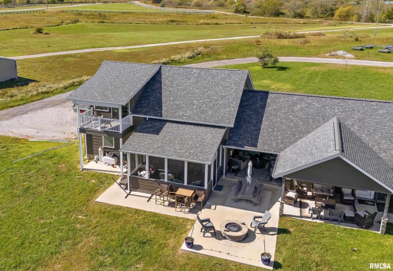 75 Bedrock Ridge, Elkville, Illinois 62932, 3 Bedrooms Bedrooms, 0 ,2 BathroomsBathrooms,Residential,For Sale,Bedrock,0,RMAEB455899