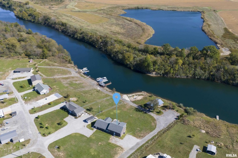 75 Bedrock Ridge, Elkville, Illinois 62932, 3 Bedrooms Bedrooms, 0 ,2 BathroomsBathrooms,Residential,For Sale,Bedrock,0,RMAEB455899
