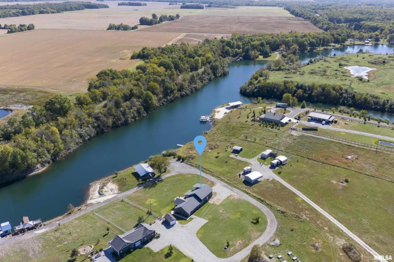 75 Bedrock Ridge, Elkville, Illinois 62932, 3 Bedrooms Bedrooms, 0 ,2 BathroomsBathrooms,Residential,For Sale,Bedrock,0,RMAEB455899
