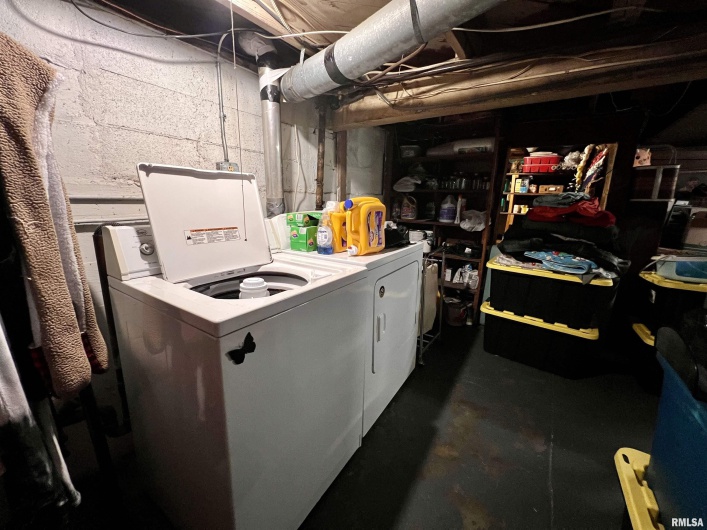 1106 11TH Street, Murphysboro, Illinois 62966, 2 Bedrooms Bedrooms, 0 ,1 BathroomBathrooms,Residential,For Sale,11TH,0,RMAEB455260