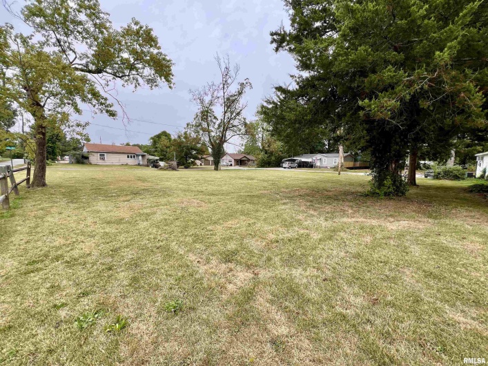 1106 11TH Street, Murphysboro, Illinois 62966, 2 Bedrooms Bedrooms, 0 ,1 BathroomBathrooms,Residential,For Sale,11TH,0,RMAEB455260
