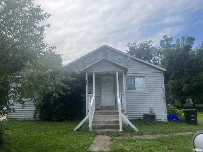 504 MILL Street, Carbondale, Illinois 62901, 0 , 0 ,0,Residential Income,For Sale,MILL,0,RMAEB456105