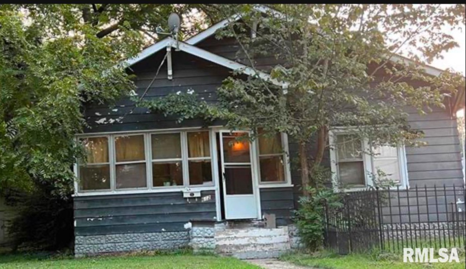 504 MILL Street, Carbondale, Illinois 62901, 0 , 0 ,0,Residential Income,For Sale,MILL,0,RMAEB456105