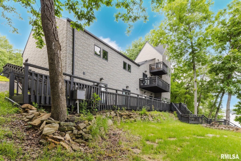 12225 Pebble Point Road, Marion, Illinois 62959, 4 Bedrooms Bedrooms, 0 ,4 BathroomsBathrooms,Residential,For Sale,Pebble Point,0,RMAEB456078