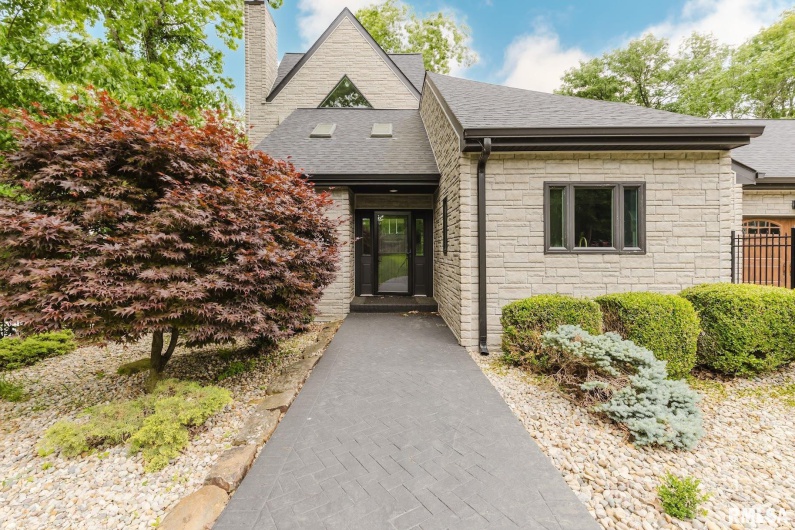 12225 Pebble Point Road, Marion, Illinois 62959, 4 Bedrooms Bedrooms, 0 ,4 BathroomsBathrooms,Residential,For Sale,Pebble Point,0,RMAEB456078